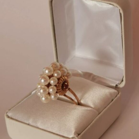Fabulous 14 kt Vintage Akoya Pearl and Ruby Ring - Picture 11 of 12